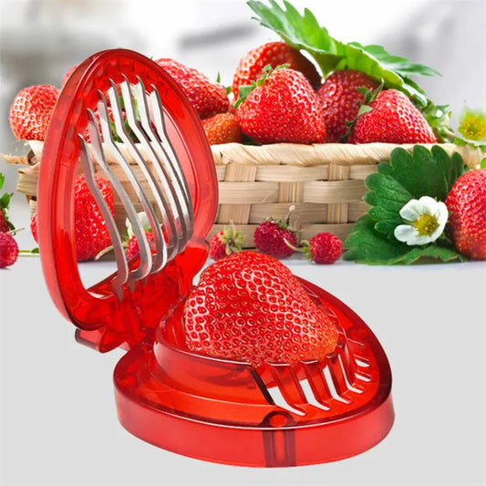 Red Strawberry Slicer Plastic Fruit Carving Tools Salad Cutter Berry